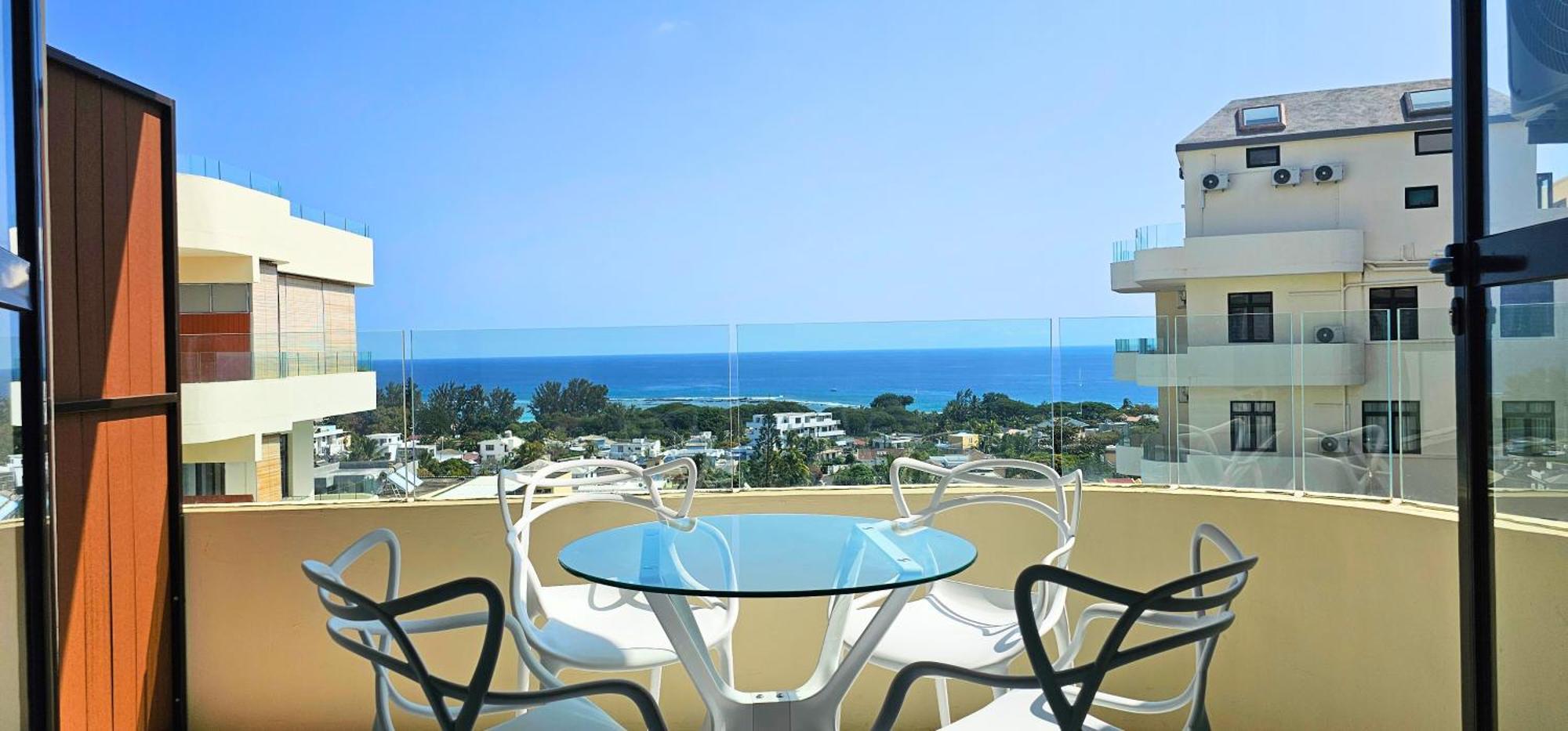 Ferienwohnung Zen Retreat With Stunning Sea Views And Sunsets Flic-en-Flacq Exterior foto