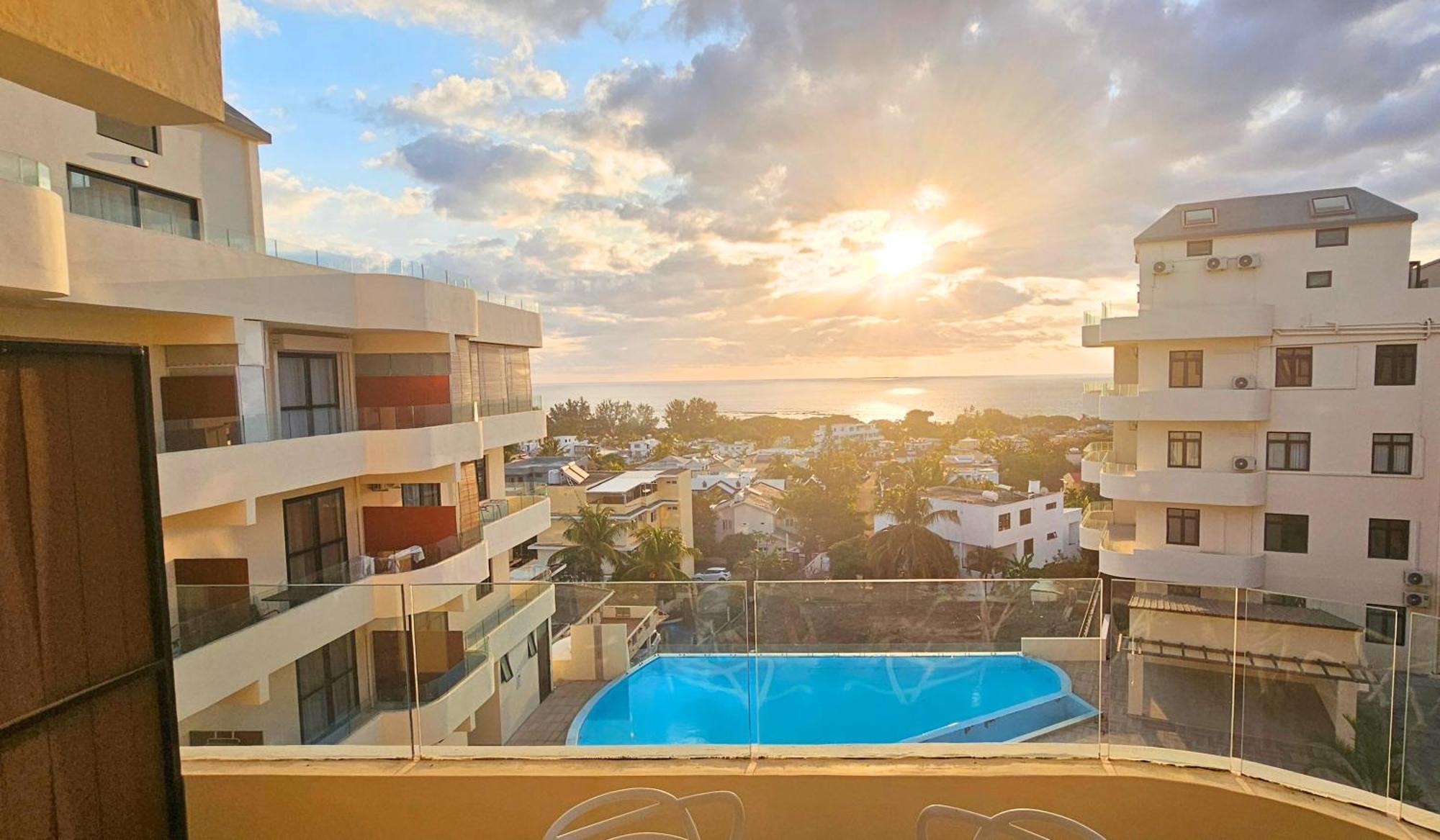 Ferienwohnung Zen Retreat With Stunning Sea Views And Sunsets Flic-en-Flacq Exterior foto