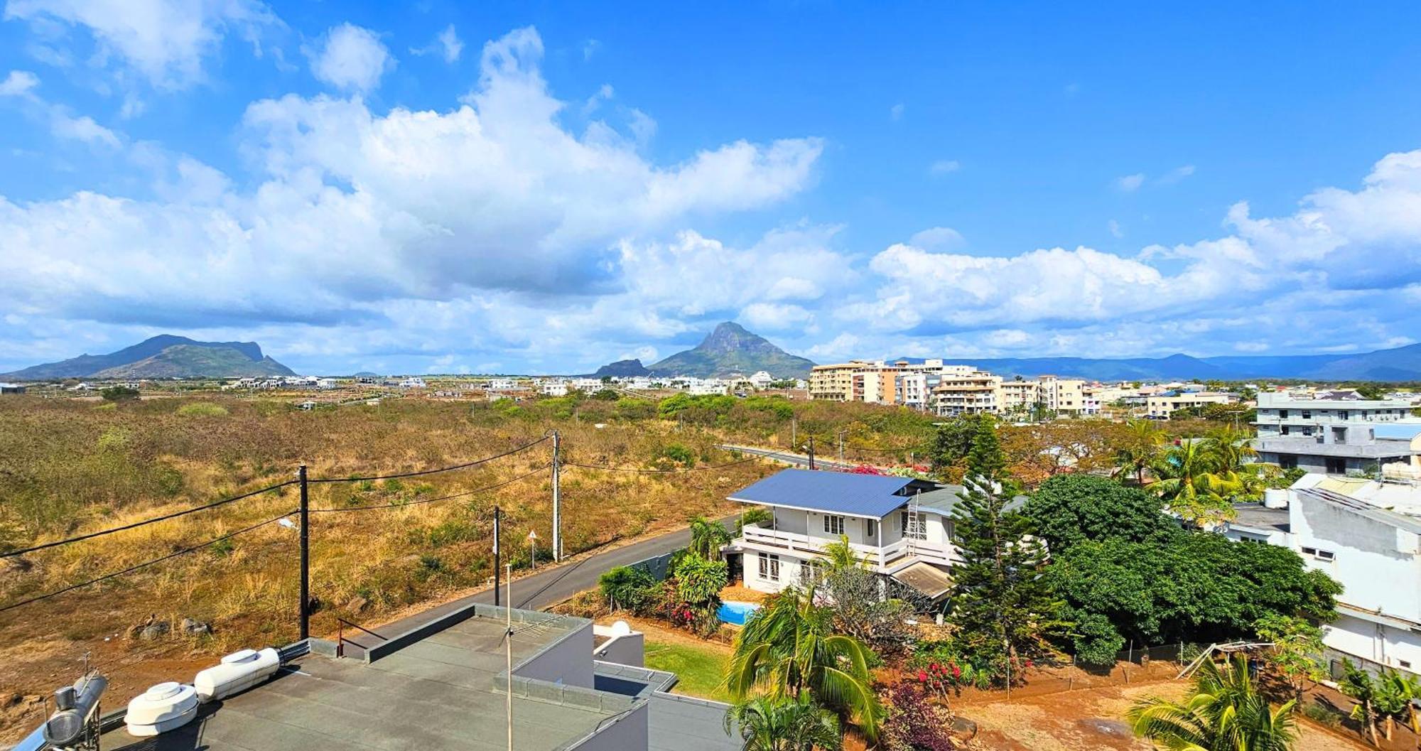 Ferienwohnung Zen Retreat With Stunning Sea Views And Sunsets Flic-en-Flacq Exterior foto